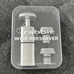 Silver Wine Preserver Vacuum Pump with 2 Stoppers